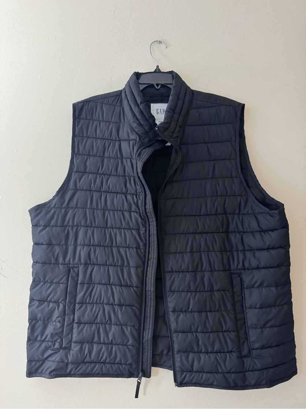 GAP Men's Black Quilted Puffer Vest